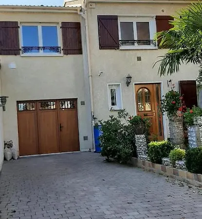 Guest house Aux 77 Nuitees